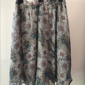 ASTR: Floral skirt